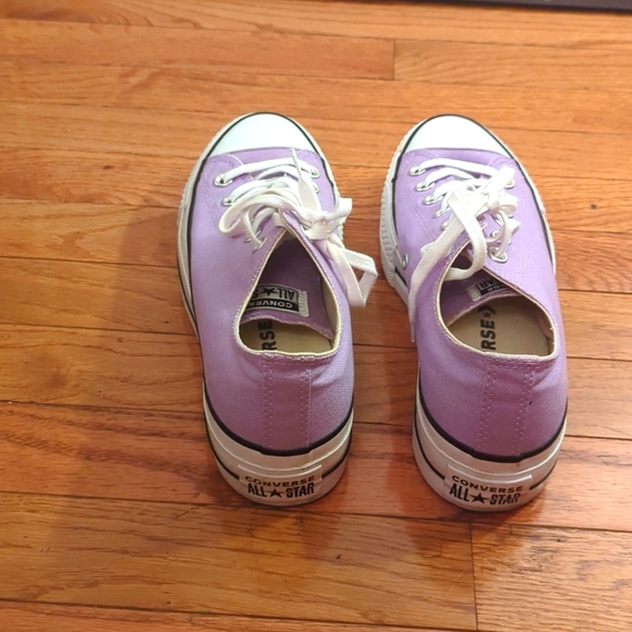 Women's Washed Lilac/Black/White Platform Converse Sneakers - Picture 2 of 4